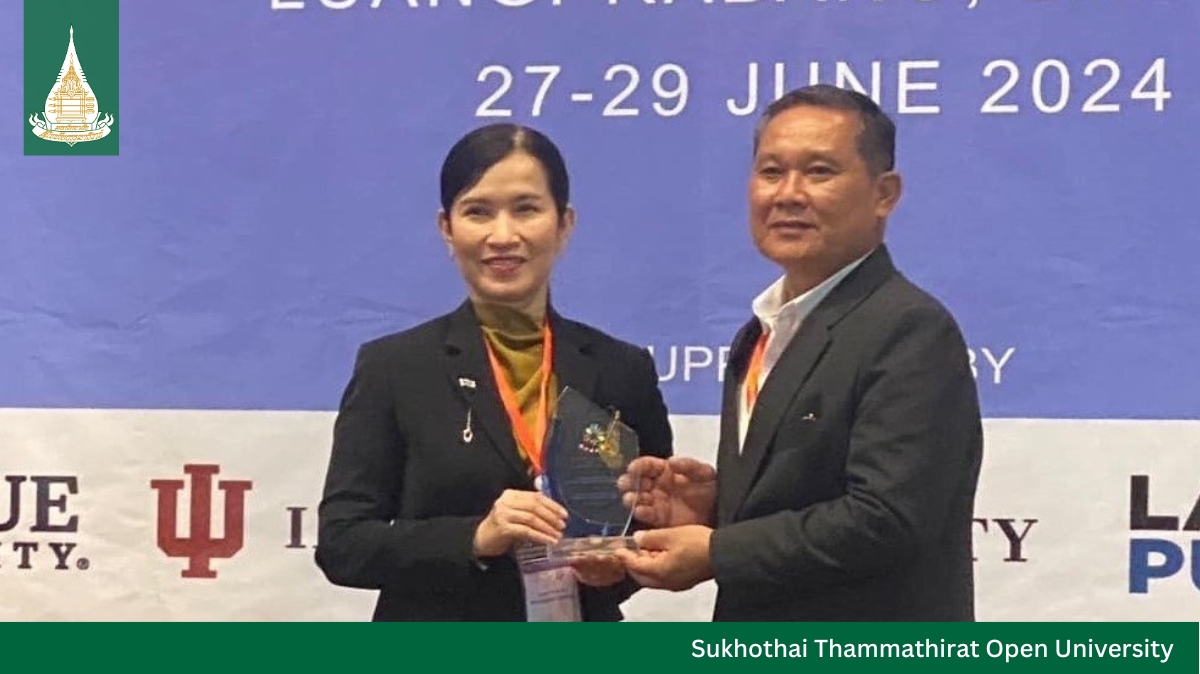 Dean of School of Health Science won Award for Distance Education in Public Health Management Excellence