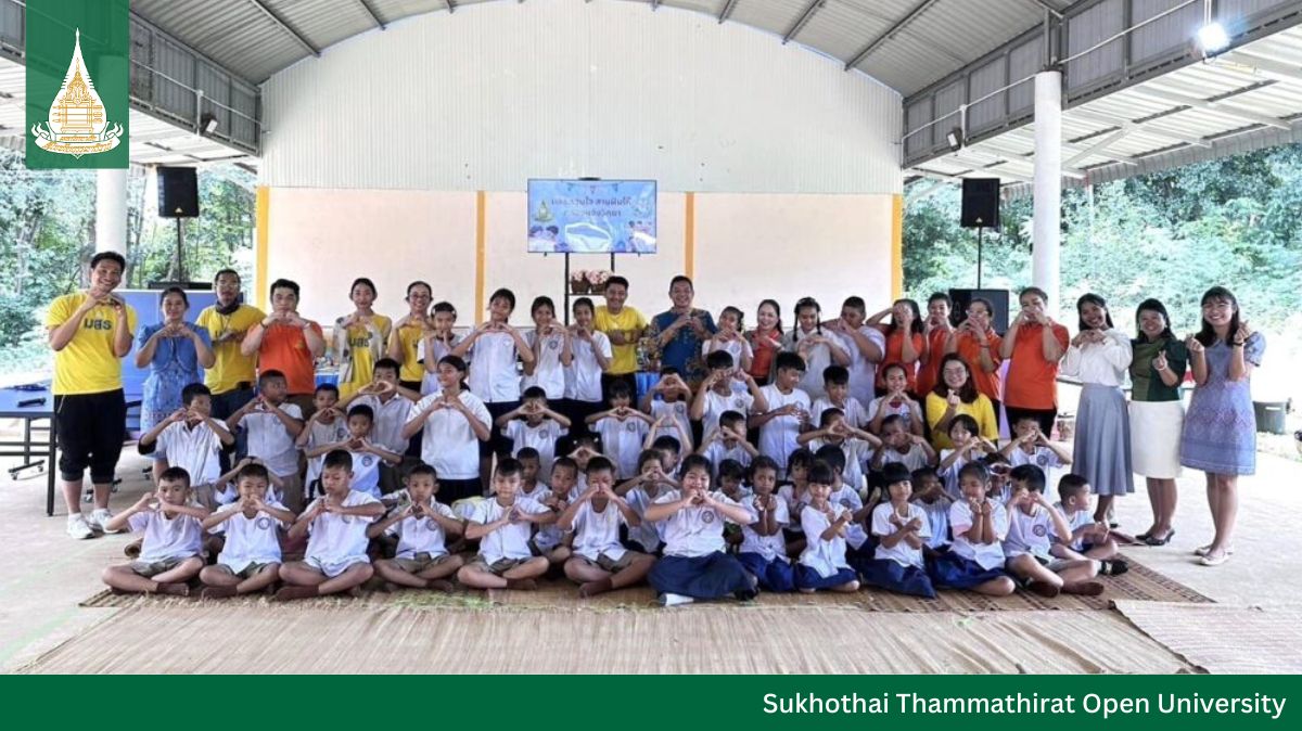 STOU donation at Klongjang Wittaya School